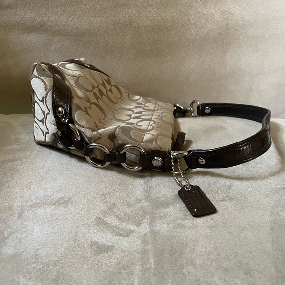 COACH Signature Mini Zoe Baguette Shoulder Bag NWOT - Picture 5 of 9